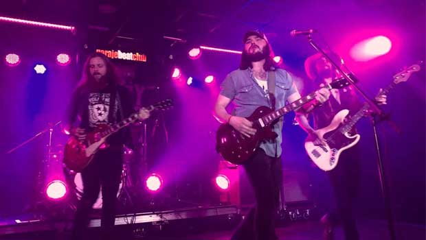 them-dirty-roses them-dirty-roses