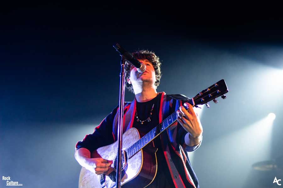 cantante the kooks