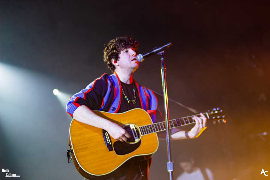cantante the kooks