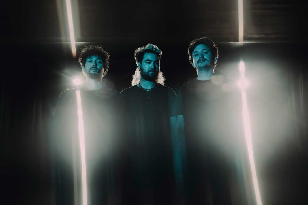 theomnific_band