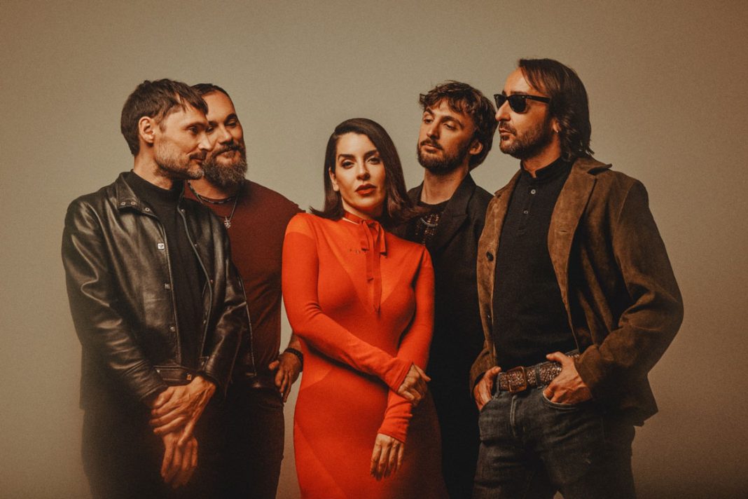 ruth-lorenzo-black-sheep